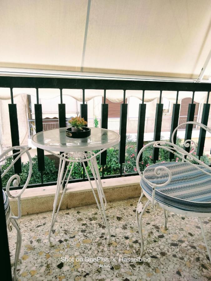 Modern-Lux Central 1 Bedroom Condo アテネ エクステリア 写真